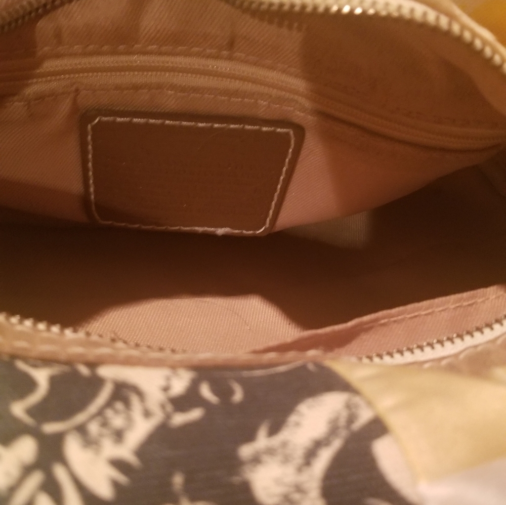 Purse - Picture 2 of 2